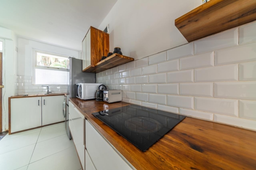To Let 1 Bedroom Property for Rent in Sea Point Western Cape